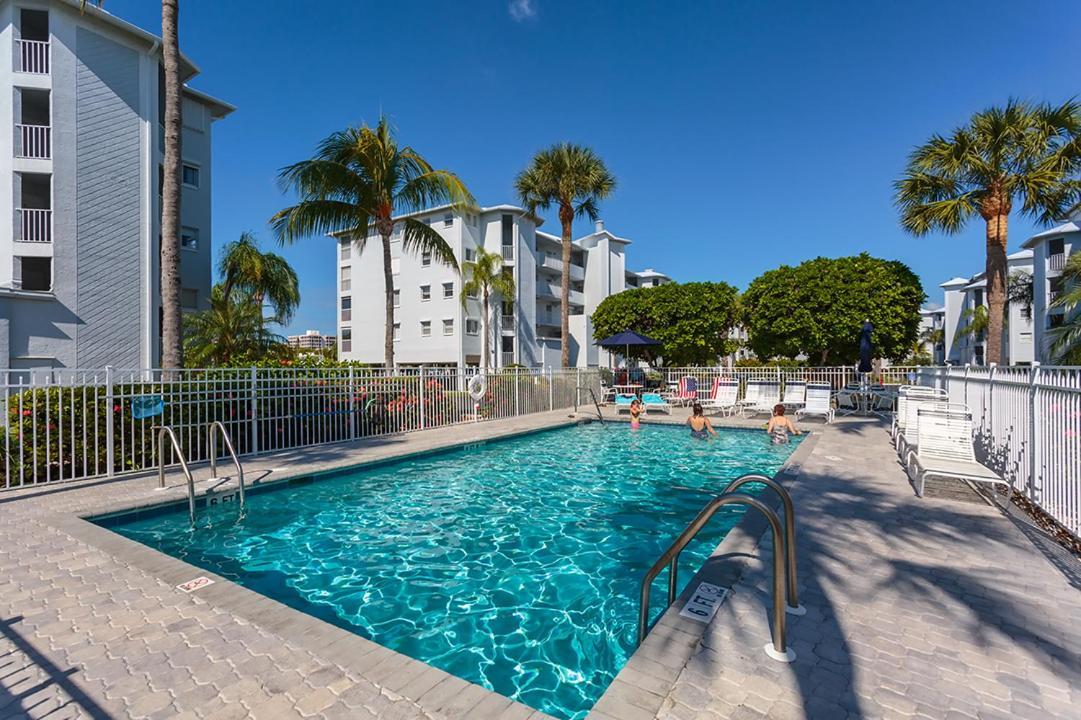 Royal Pelican 381 Fort Myers Beach Exteriör bild